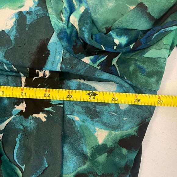 Susan Graver Womens 2X Tiered V-Neck Tunic Top Green Blue Floral 3/4 Sleeve 2904 - Picture 7 of 8